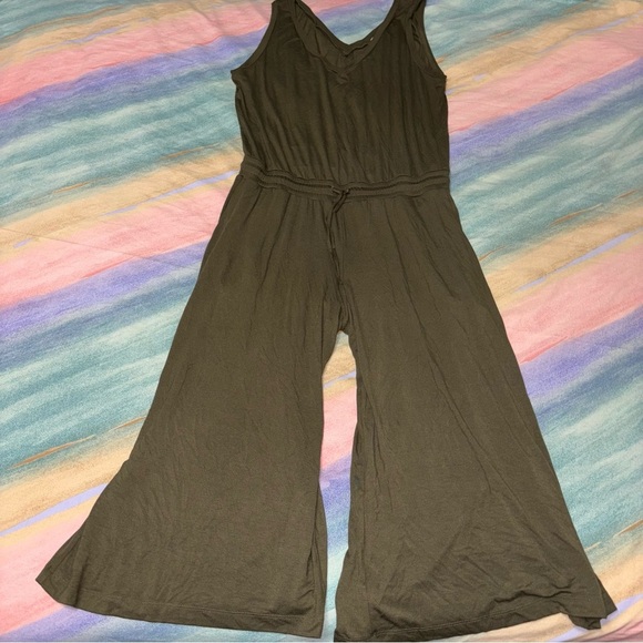 Michael Stars dark Green Wide Leg Jumpsuit size L - Picture 1 of 6